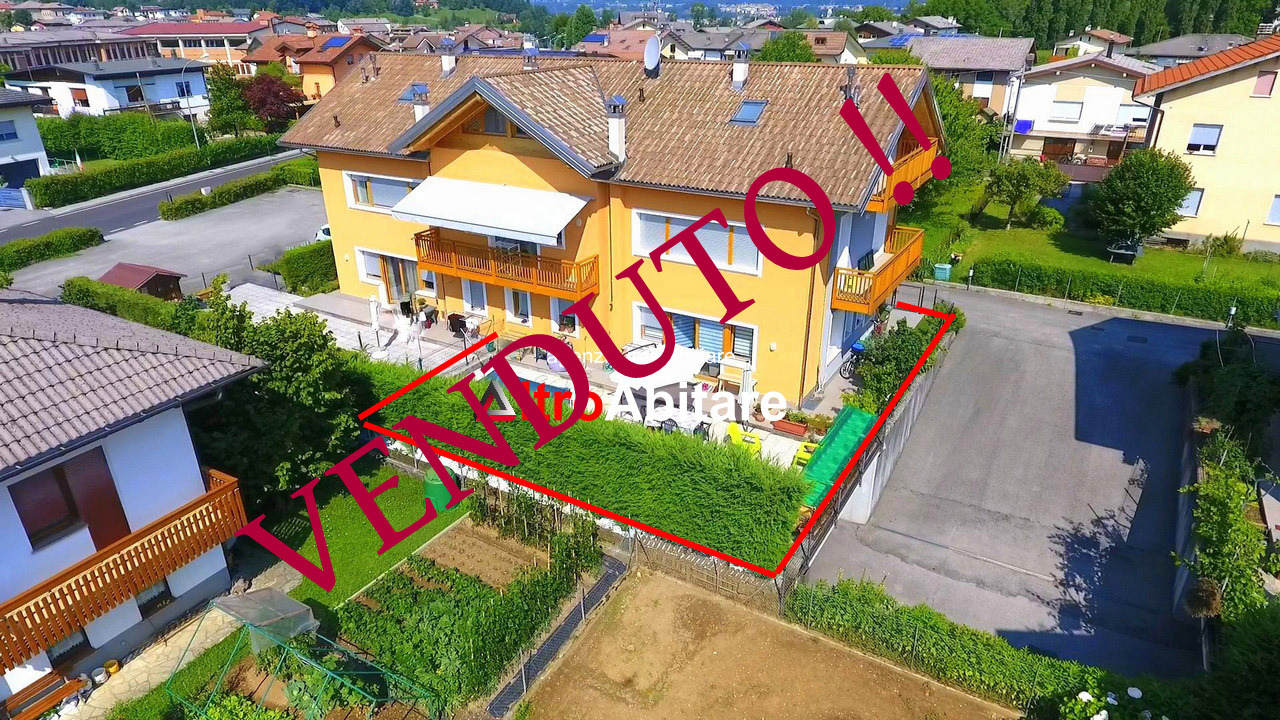 BELLUNO Castion. Appartamento seminuovo al piano terra con giardino, 2 camere mat. , 2 bagni , garage