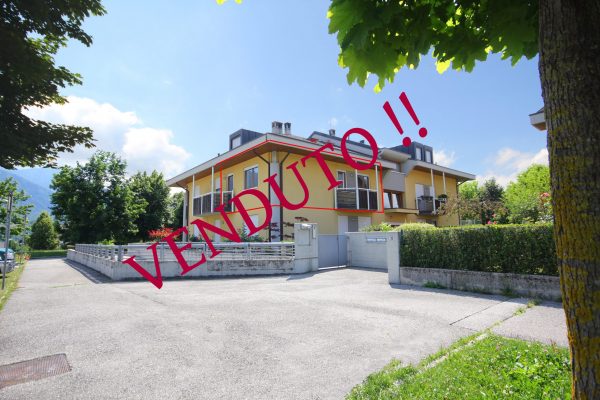 FELTRE  Farra. Appartamento al primo piano, 1 camera, 1 bagno. Garage e cantina.