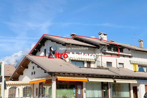 Statale agordina. Appartamento a mansarda, 2 camere, ristrutturato. garage
