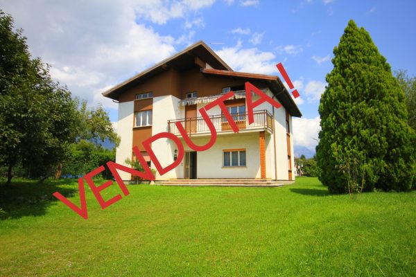 Casa singola di grande volumetria con terreno